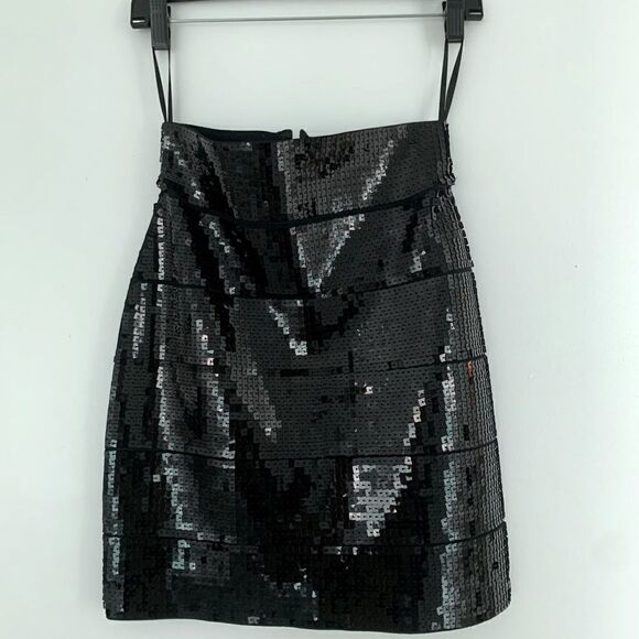 🖤 SEQUINED SQUARES BANDAGE SKIRT - Picture 1 of 5